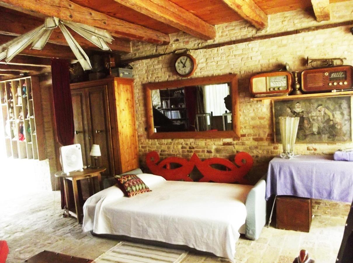 "La Casa Degli Ulivi Art B&B" Trecastelli Exterior foto